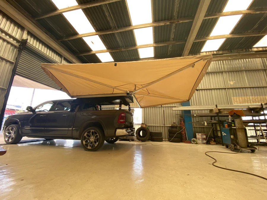Toldo tipo Batwing - Image 2